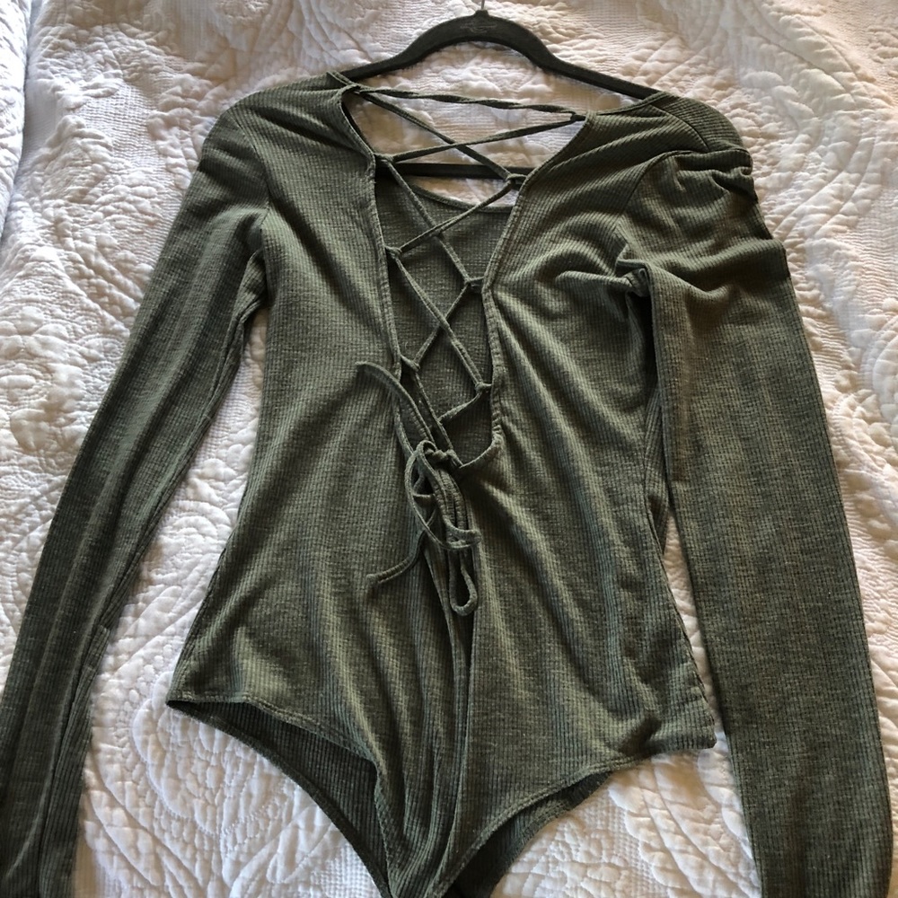 Super cute green bodysuit